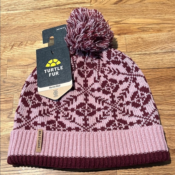 Turtle Fur Accessories - NWT Turtle Fur Ida Merino Wool Beanie